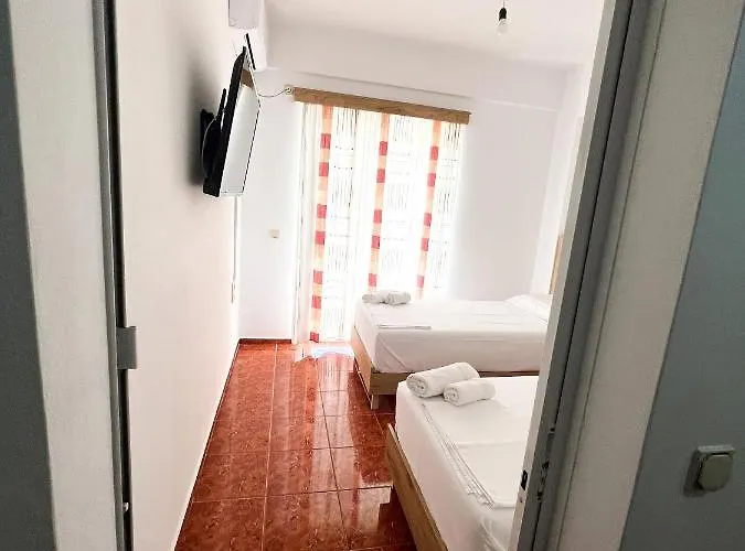 Garden Apt-4 公寓 *