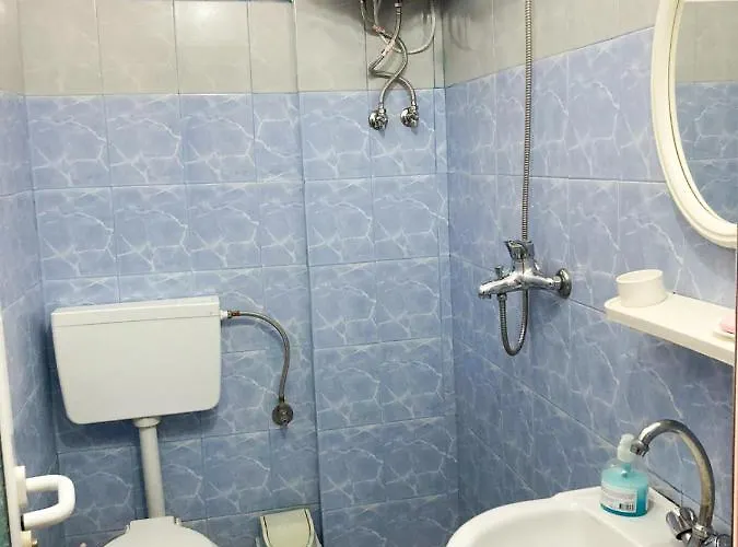 Garden Apt-4 公寓 Sarandë